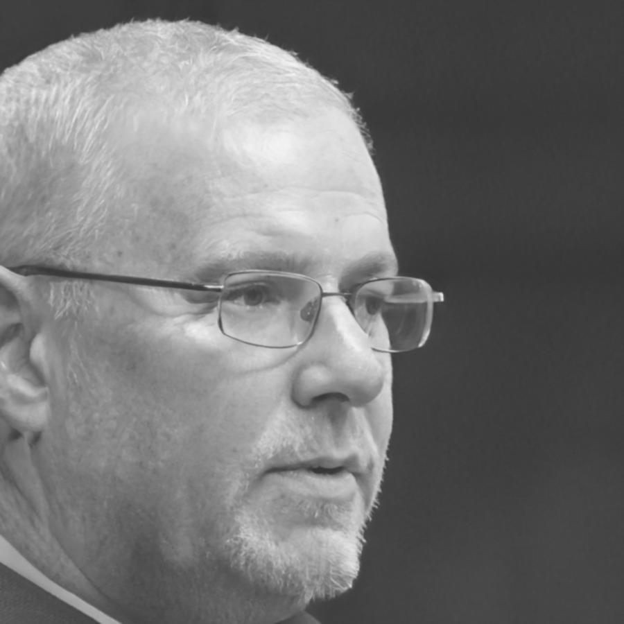 Retrato profesional de Damián Beltrán